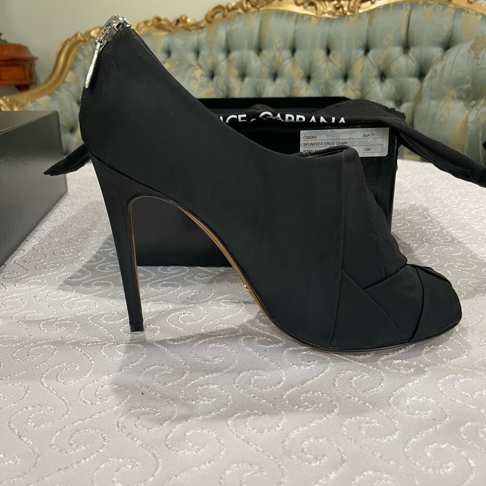 D&G shoes